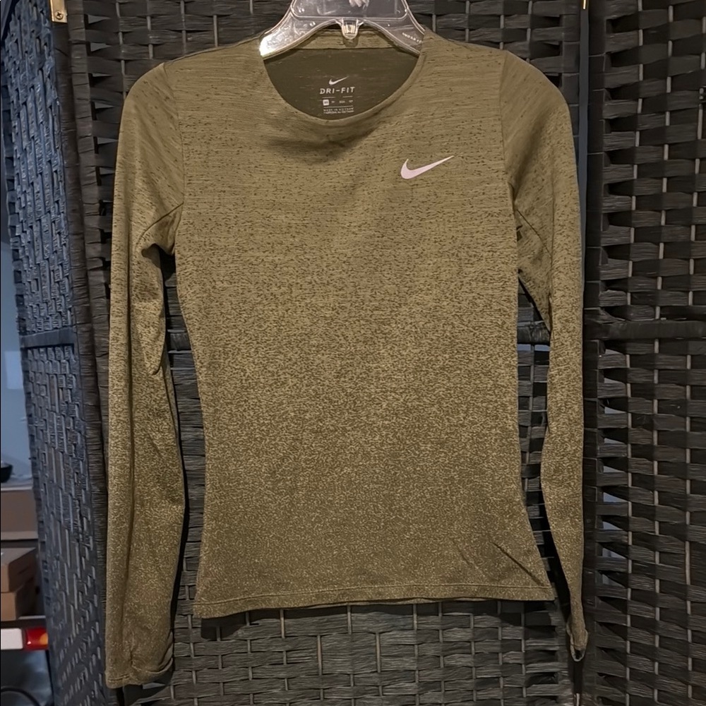 Nike Dri-FIT Long Sleeve Women's Top in Olive Green